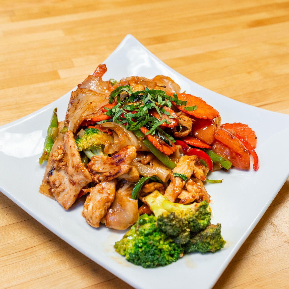 MyThaiBalt's tweet photo. Any way you look at it, fresh ingredients and carefully crafted recipes add up to one unforgettable meal. https://t.co/0iKljAze41