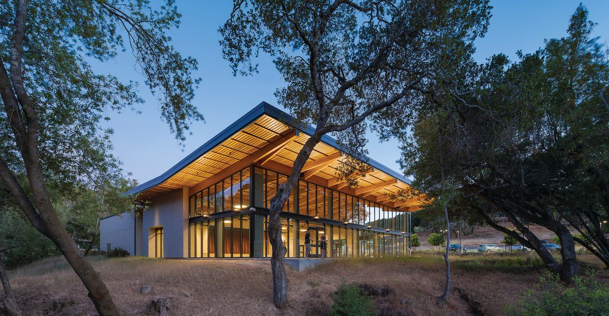 The Jonas Center provides an appealing and inviting space for gatherings, meetings, education, theater performances, culinary classes, and more to meet the needs of the student body, staff, and community. Thanks @aiaeb for the feature!