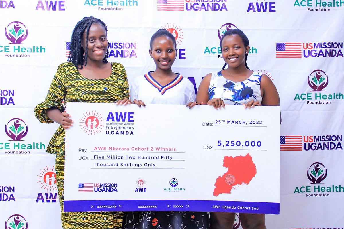 AWEinUganda's tweet photo. Top tier excitement as the AWE Mbarara Cohort 2 graduate with the top three pitches receiving seed funding.
#AWEinUganda
#AWEnergised
#AWEGrad https://t.co/cCQIeFoEqH
