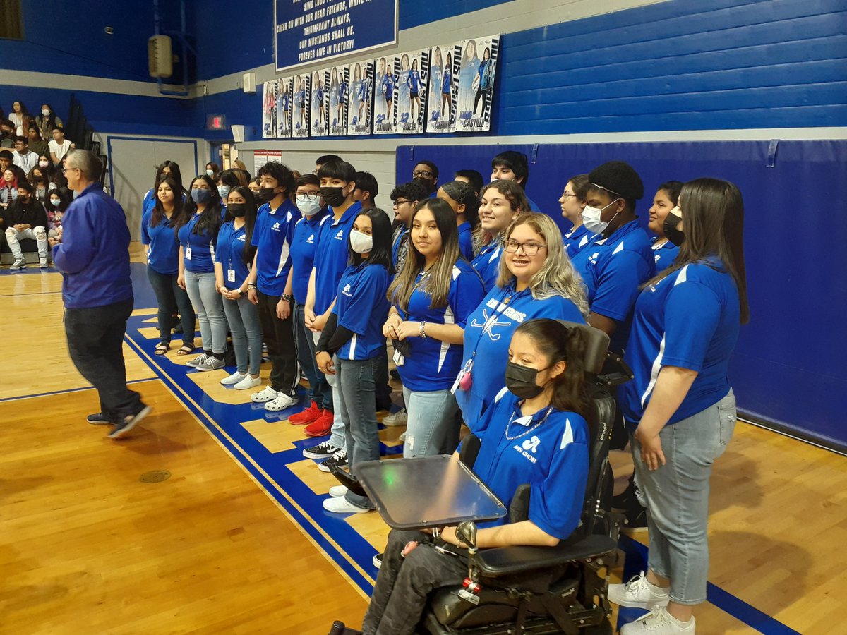 A L D I N E - Aldine Alright
Pep Rallying for our Spring Sports ⚽️⛳⚾️🏀 Track, and Swim and sending our <a href="/AHSLadiesFutbol/">Aldine Ladies Futbol</a> and Boys Soccer Teams off to the playoffs TONIGHT! #QuietStampede  #AldineProudMustangStrong