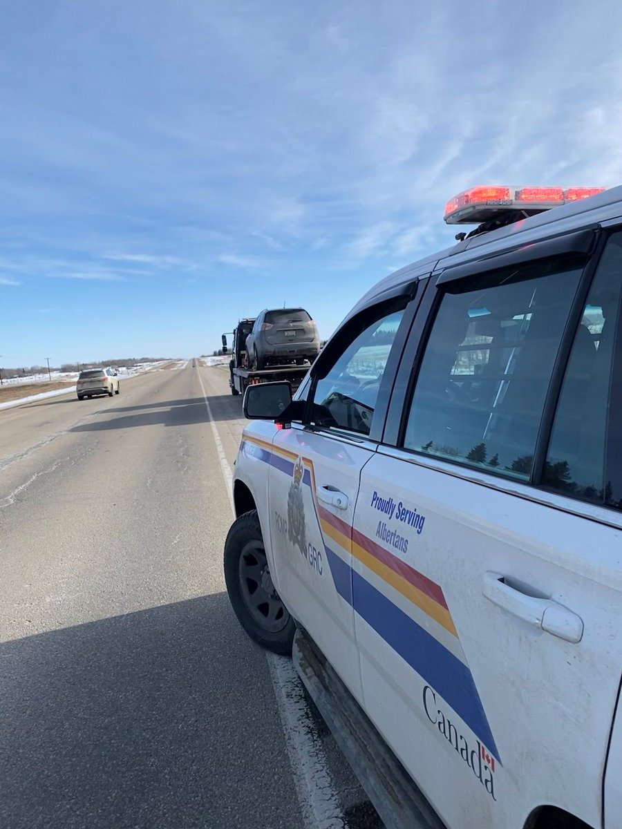 RCMPAlberta's tweet photo. This weekend, #RCMPTraffic members will be out to enforce #NationalImpairedDrivingPreventionWeek. Officers will be taking impaired drivers off the roads in the hopes of keeping Albertans safe. https://t.co/UKleDZdu7C