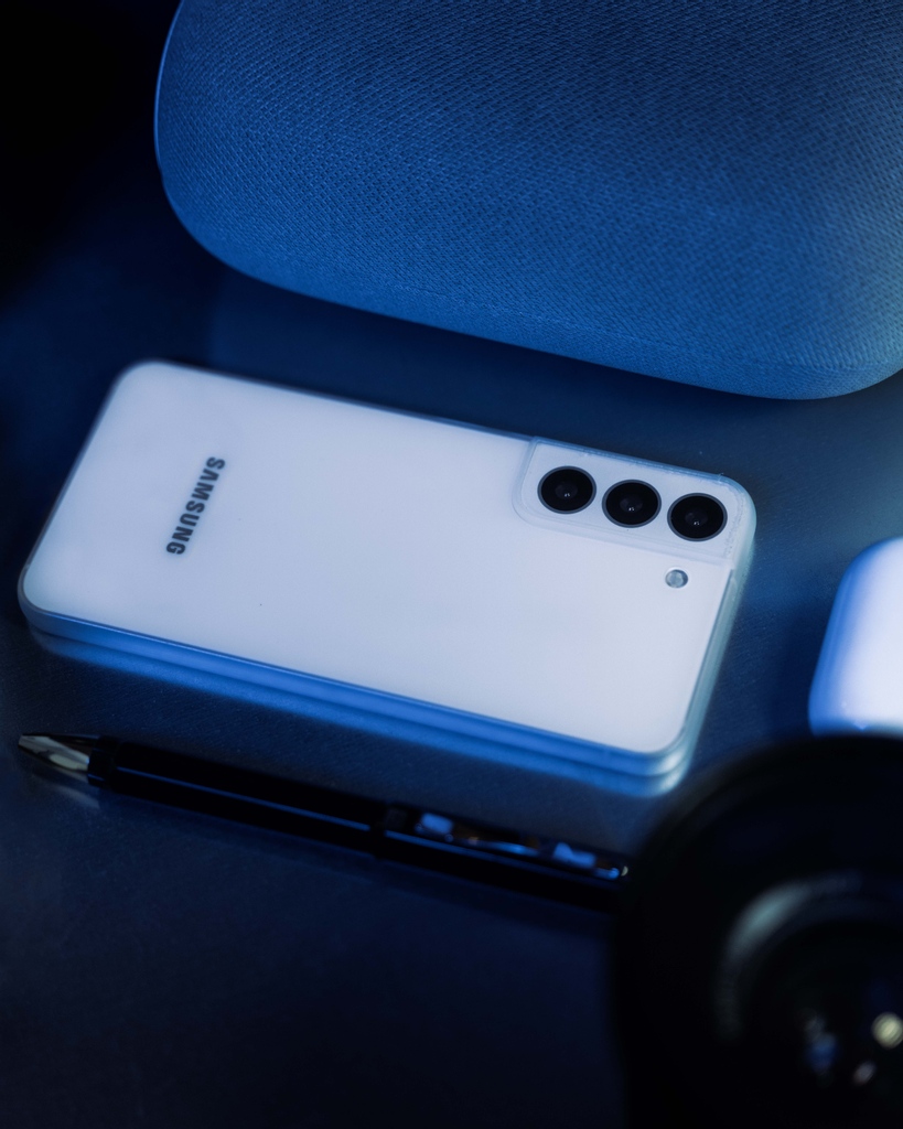 We love bright colors, they distract buyers from the fact that our cases really don’t have much going on

Samsung Galaxy S22 Case | Frosted White

Buy it here: l8r.it/lOQB

#phnx #phnxcase #thinphonecase #thincase #mnmlcase #samsung #galaxys22 #galaxys22case