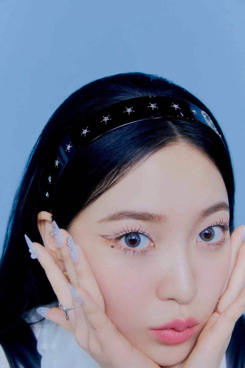 RPREDV's tweet photo. Red Velvet 'The ReVe Festival 2022 - Feel My Rhythm'
MV TEASER: ALEX
#RPREDV #VIPERSENT #REVEFESTlVAL https://t.co/cW35dy5Dsq