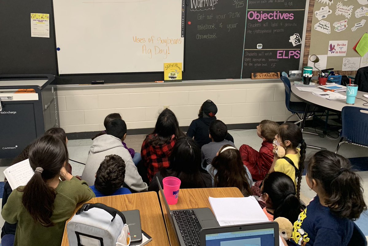 MrsPStanley's tweet photo. More reading fun for Ag Literacy Week Book Program! @TexasFarmBureau #ReadAgBooks #STEM #RoyalISD #falcons https://t.co/LSHGkPNZa6