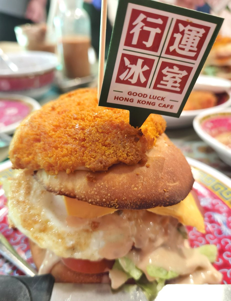 MoVernie's tweet photo. My 1st time at #goodluckhkcafe located in #NorthYork. 

My 1st impression? 

I luv the interior design, plate presentation, nice twist to our comfort #HKStyle food &amp; beverage items.

Special shoutout to @Travel2HongKong for having me!

#DiscoverHongKong #HongKongTourism #HKCafe https://t.co/3cPZ9XZpsO
