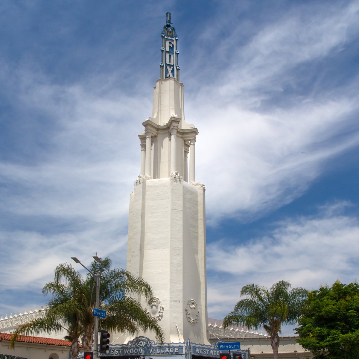 LAConservancy's tweet image. Join us on April 6th &amp;amp; 20th for “Westwood Village: A Virtual Tour!” It’s a virtual excursion to one of the earliest planned shopping villages in the world. Learn about Paul Williams’ Kelly Music Building, the Village and Bruin theaters and more. **Tix @ bit.ly/36oPKxJ **