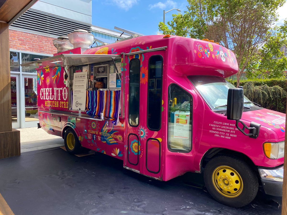 GoGalaGames's tweet image. Last day at #GDC22! Come grab a bite to eat, play games, and chat with us🤩