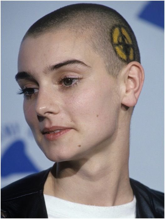 Sinead O’Conner shaving the Public Enemy logo onto her head to protest the rap category not being televised at the Grammys was an incredible move