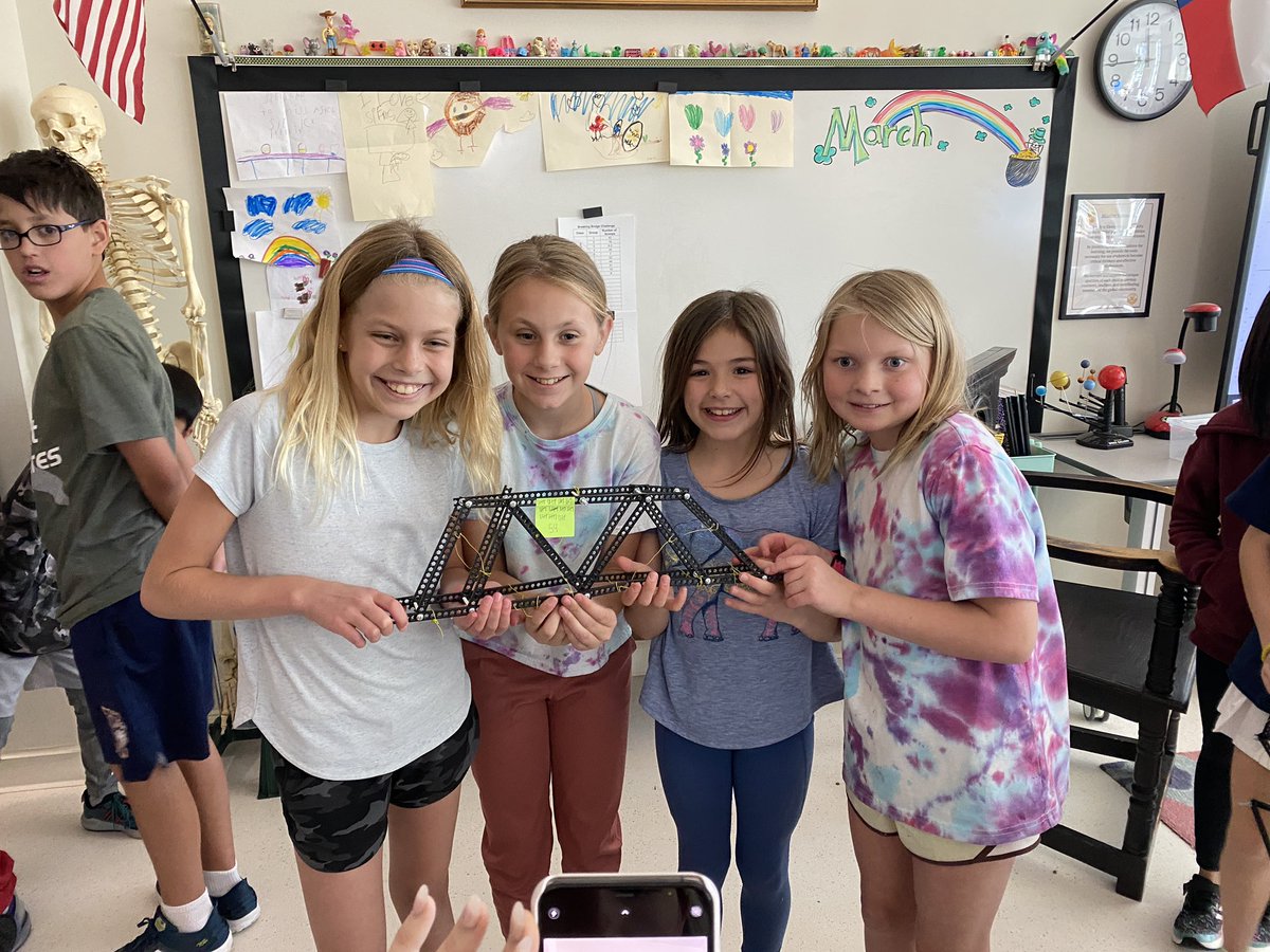 hyerlab's tweet photo. Fourth graders put their bridge designs to the test @HyerHuskies https://t.co/wSyYHDS7BS