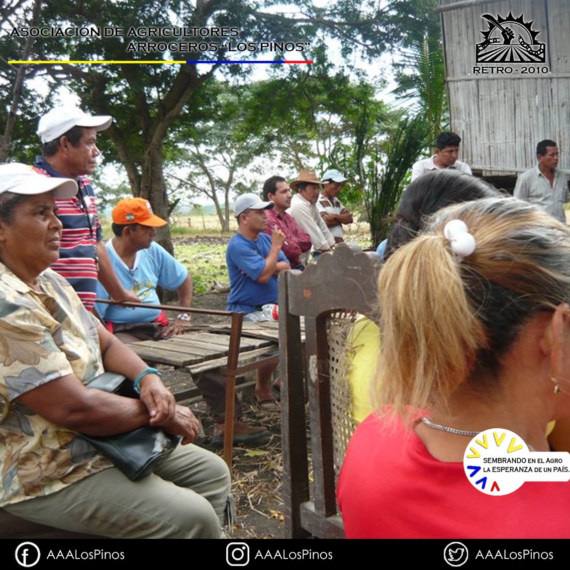 AAALosPinos's tweet photo. @aaalospinos #RETRO 🎞 En el Humilde Hogar del Sr. Washington Haro una fecha como hoy 25 de Marzo pero del 2010, los socios fundadores y adherentes de nuestra asociación planteaban soluciones para evitar inundaciones por las crecientes que había en nuestros sembríos en invierno. https://t.co/Y5sxy411xH
