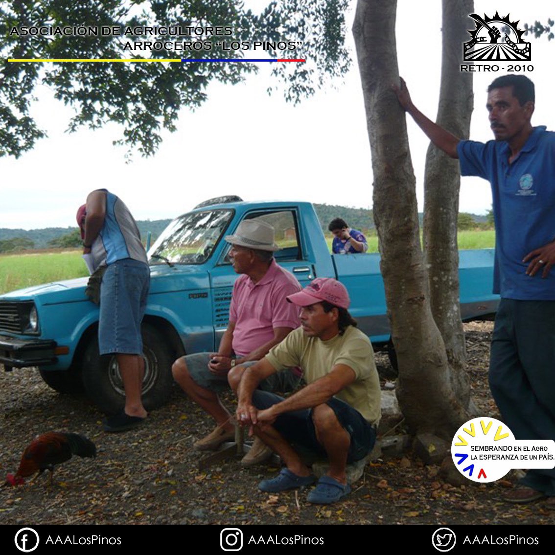 AAALosPinos's tweet photo. @aaalospinos #RETRO 🎞 En el Humilde Hogar del Sr. Washington Haro una fecha como hoy 25 de Marzo pero del 2010, los socios fundadores y adherentes de nuestra asociación planteaban soluciones para evitar inundaciones por las crecientes que había en nuestros sembríos en invierno. https://t.co/Y5sxy411xH