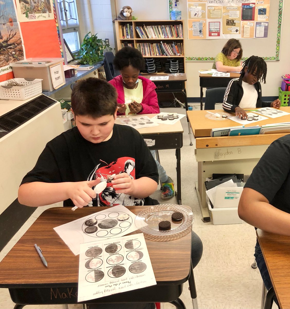 Last day before spring break = Space Day!   Oreo moon phases was the breakfast of champions  😂 <a href="/mkuensti/">Matt Kuensting</a> <a href="/Szydlowskim/">Mike Szydlowski</a> <a href="/BREMustangs/">Blue Ridge CoMo</a>