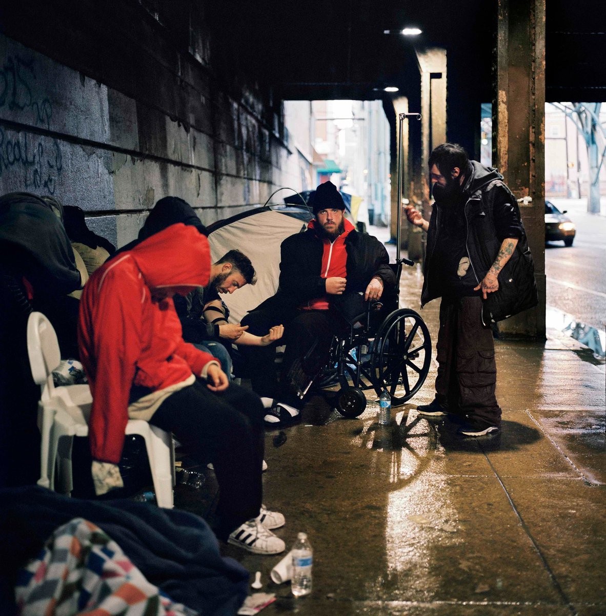 thelastshow's tweet photo. IT DOESN'T GET REALER THAN THIS!

"Streets of Philadelphia -True story” What happened today March, 2022

From Kimgary

#Philadelphia #Kensington #UnderTheEl #El #train   #opioidepidemic #WalmartofHeroin #TheLean #homelessnes #RealLife 

https://t.co/gAREfvwLR0

Photo NYTimes https://t.co/dloUXGKpbH