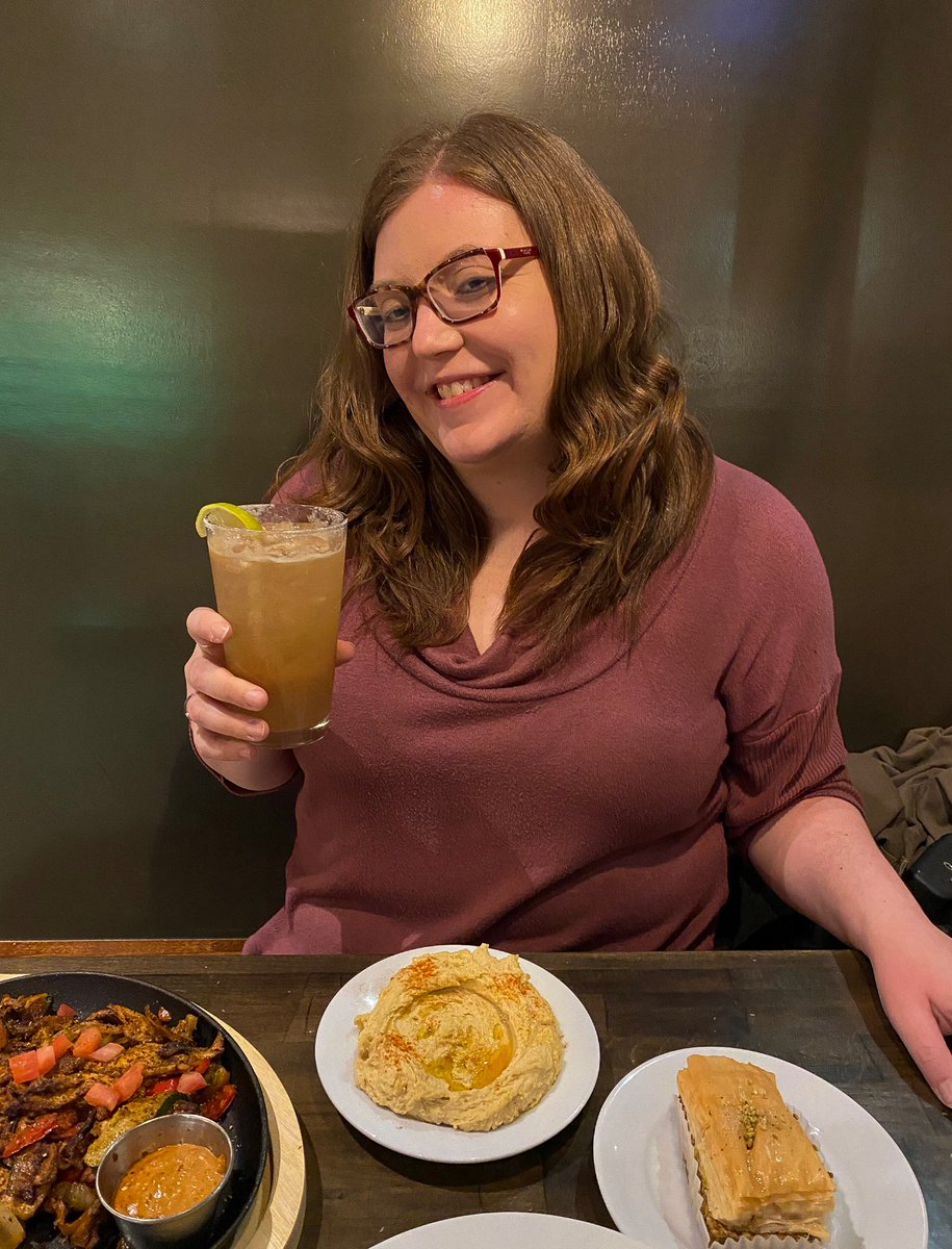 TheEatGuide's tweet photo. Life is good, especially on a Friday. 💯

It's Friday! 🎉 And today is another foodie influencer feature. This week we are featuring @angie.eats.oregon!!! 😍

📍 @karampdx
📸 @angie.eats.oregon

Check out https://t.co/NF30HXGDVi

#TheEatGuide #pdxfoodie @travelportland #ThisisPDX https://t.co/3cTzayvu42