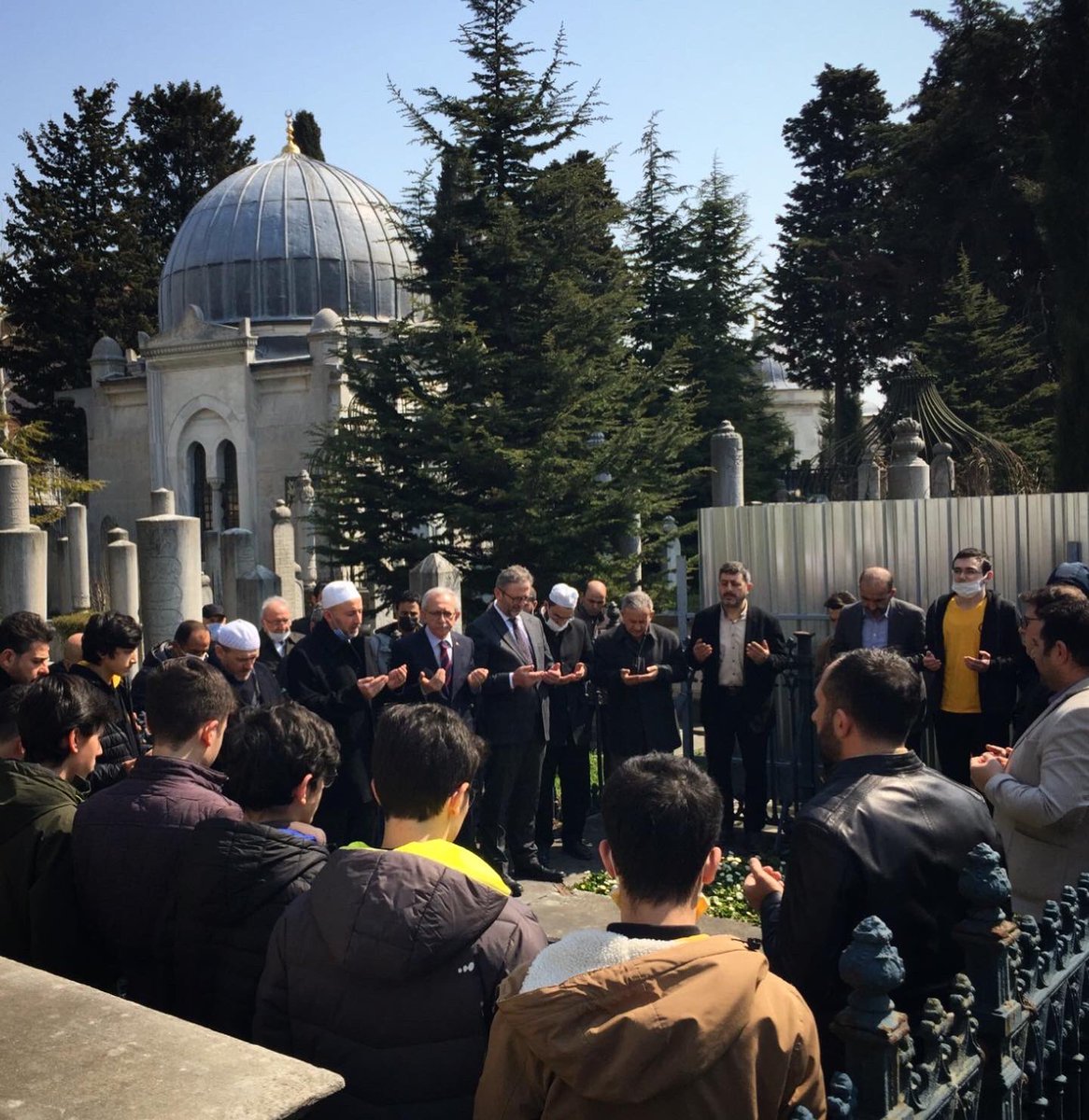 iktm34's tweet photo. Büyük #Osmanlı alimi, düşünür ve devlet adamı Ahmet Cevdet Paşa, doğumunun 199. yılında,
İl Müdürümüz Coşkun Yılmaz'ın katılımıyla Fatih Haziresi'ndeki kabri başında anıldı.

@TCKulturTurizm https://t.co/wHbbFP6G9w