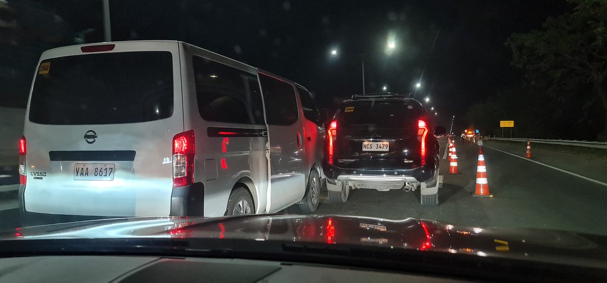 JanDipasupil's tweet photo. Accident at @NLEXexpressways Northbound viaduct https://t.co/VruIKoVBd8