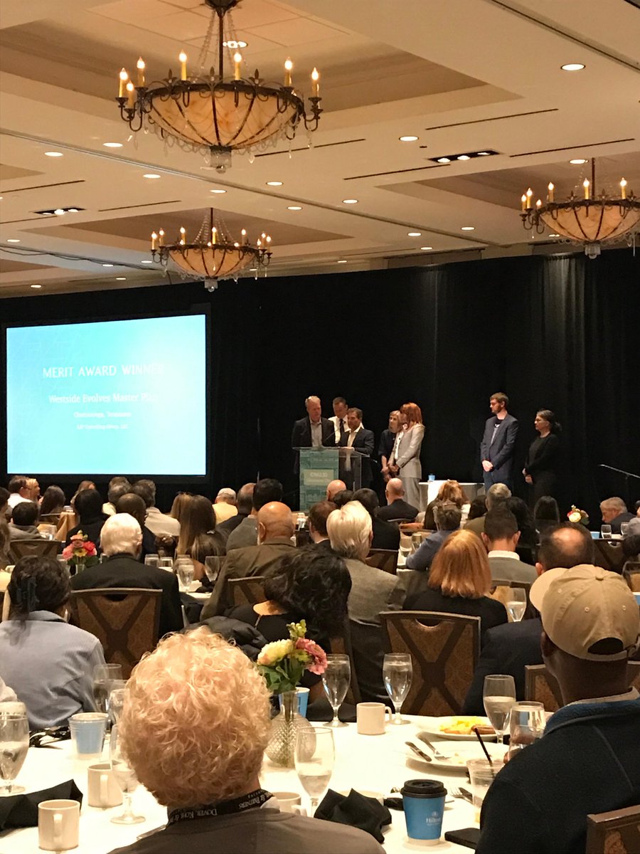 Congrats to all the winners of the #2022CharterAwards! Meet all the winners: cnu.org/publicsquare/5… #CNU30