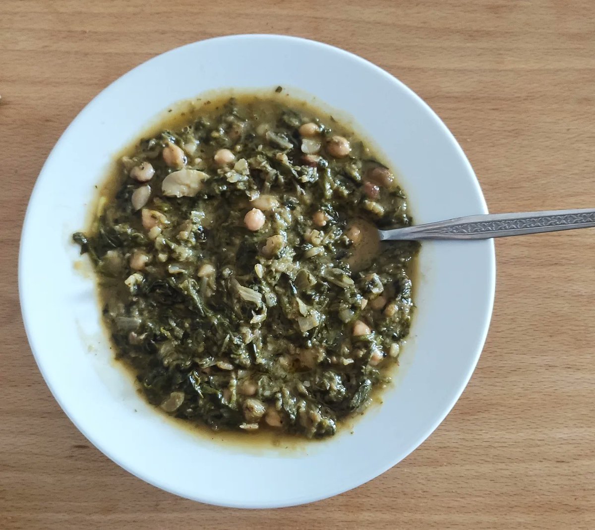 ibanyarza's tweet photo. Hoy en «tuppers de la suegri»: cuinat, el potaje de Cuaresma ibicenco. #comdeumana Con collejas, almortas (sí, lo sé), garbanzos, bien de hierbabuena y servido con chorro de aceite de oliva y zumo de limón #comtoca #estoesibizaynodavidguetta #ahcarai
... https://t.co/KHr7UmVSLX