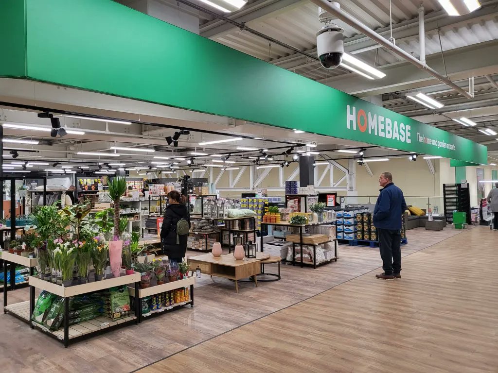 StracoRecruit's tweet image. First Look: @Tesco X @Homebase_uk Concession

buff.ly/3uaZROo

#shopfitting #retail #refits #retaildesign #shopinshop