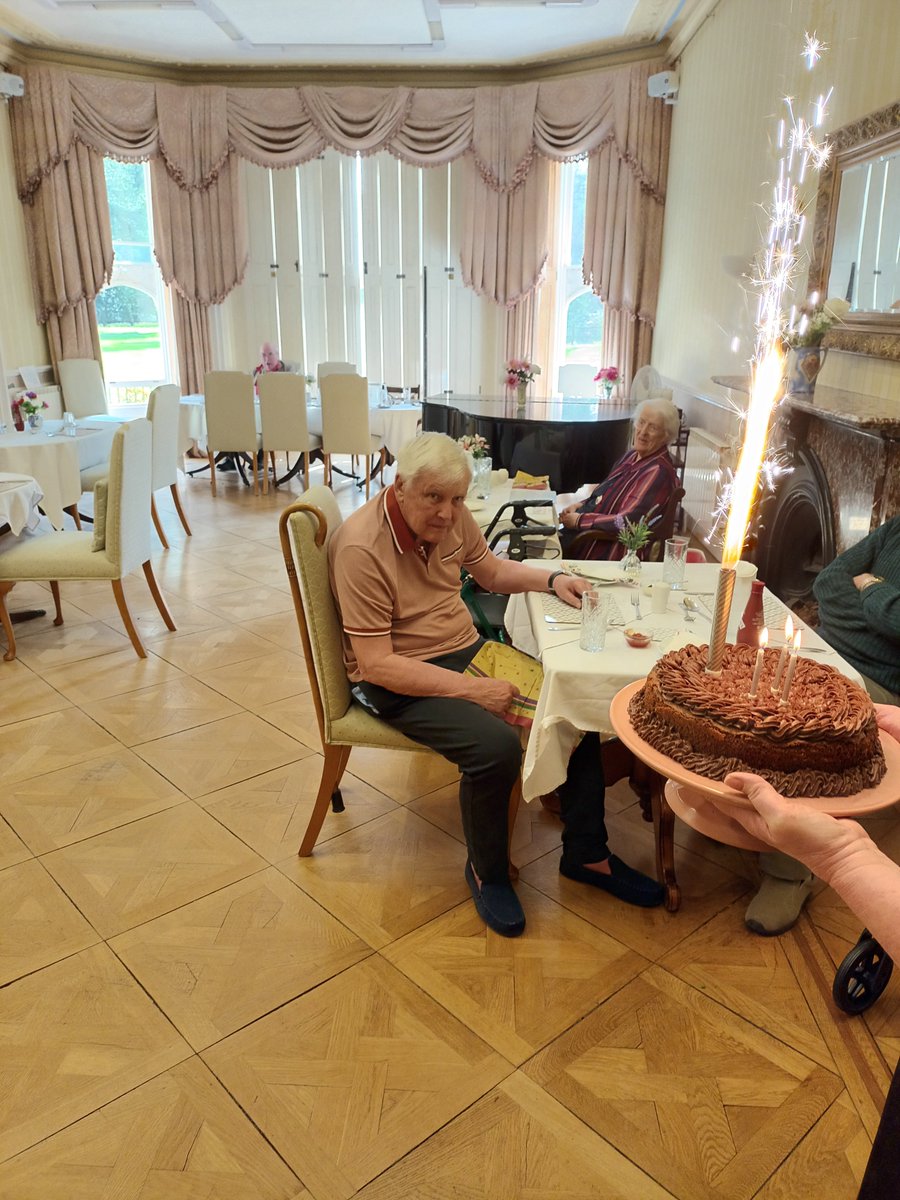 Another birthday celebration at <a href="/NowtonCourt/">NowtonCourtVillage</a> with plenty of chocolate cake and candles. Tel: 01284 756610 #assistedliving #covidfree Happy Birthday Mr S from all of our amazing staff Plz RT <a href="/987jude/">Judith Grandi</a> <a href="/LozClar/">Lorraine</a> <a href="/PennyMPhotos/">Penny Morgan</a>