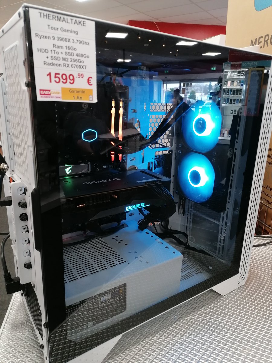 EasyCashBJ's tweet photo. Le dernier arrivage Gaming va faire mal 😁💥💻
---
#easycashbj ❤️💛 https://t.co/KW51YZItvz