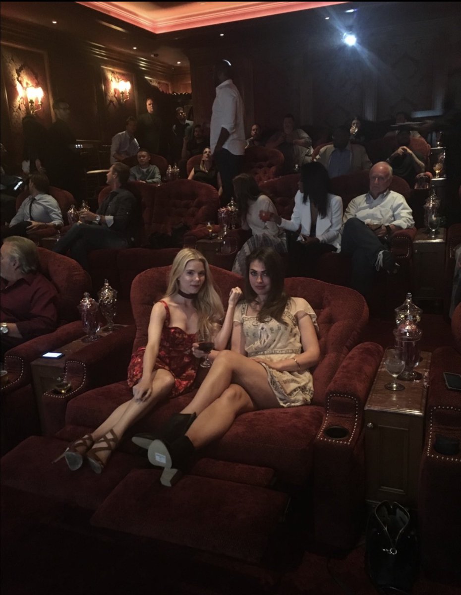 🎈 HA P P Y B I R T H DAY bestie♥️🖤 <a href="/Brookeannesmith/">Brooke Anne smith</a>