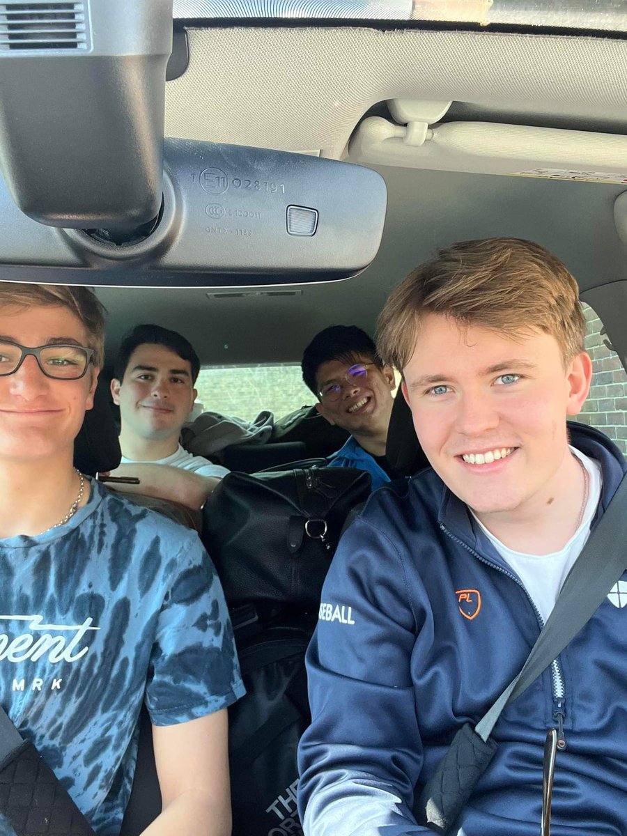 Will here hijacking the Wolves account for the first ever #bucsbaseball nationals! The squad is on its way to Farnham Park for the big tourney... 🐺🐺⚾️⚾️ #BleedPalatinate