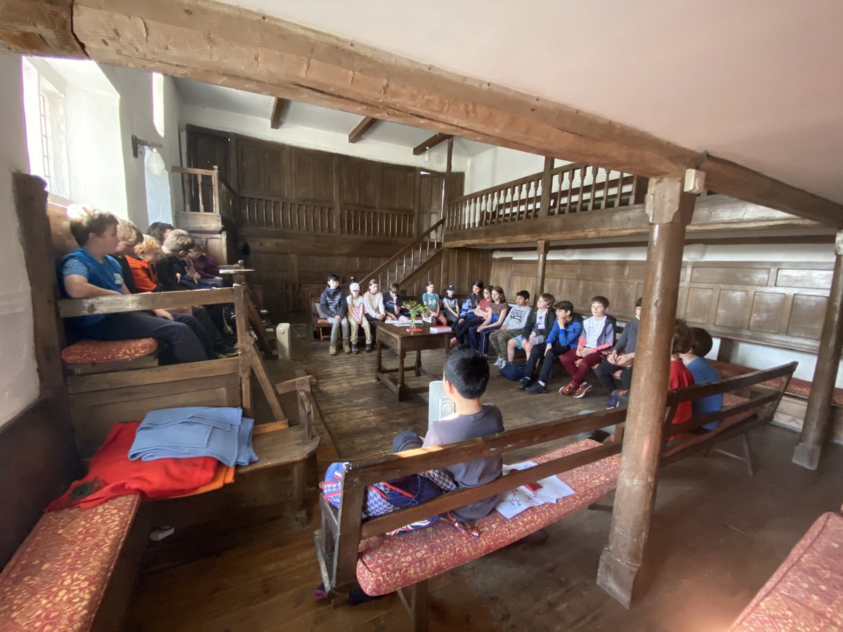 martynbeer11's tweet photo. Groups 3 and 4 take time in Brigflatts Meeting House. https://t.co/EoAsQ4B16u