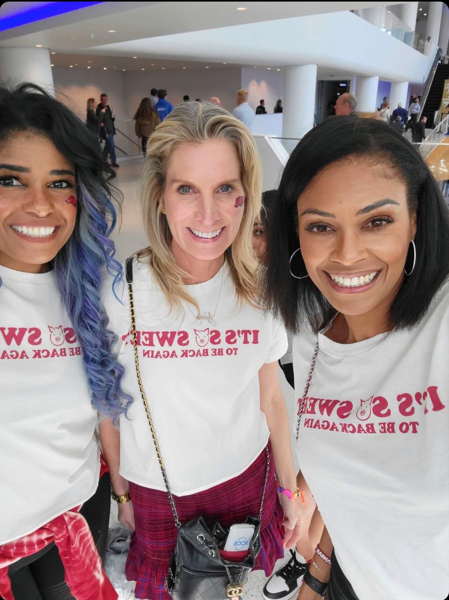 Shop_Koch's tweet photo. KOCH “It’s So Sweet” tees cheering on @RazorbackMBB to the Elite 8 ❤️#BayHogs #Elite8 #MarchMadness2022 https://t.co/u5bNuxpyWk