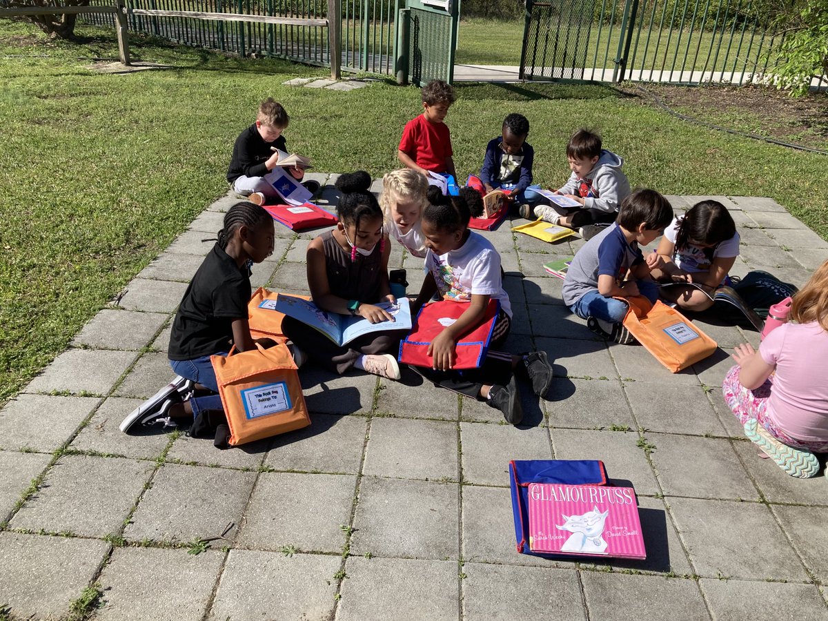 What w beautiful way to celebrate MAP testing. We loves reading with another class on this gorgeous day! ⁦<a href="/hecorleyelem/">H.E. Corley Elem</a>⁩ #hecleads