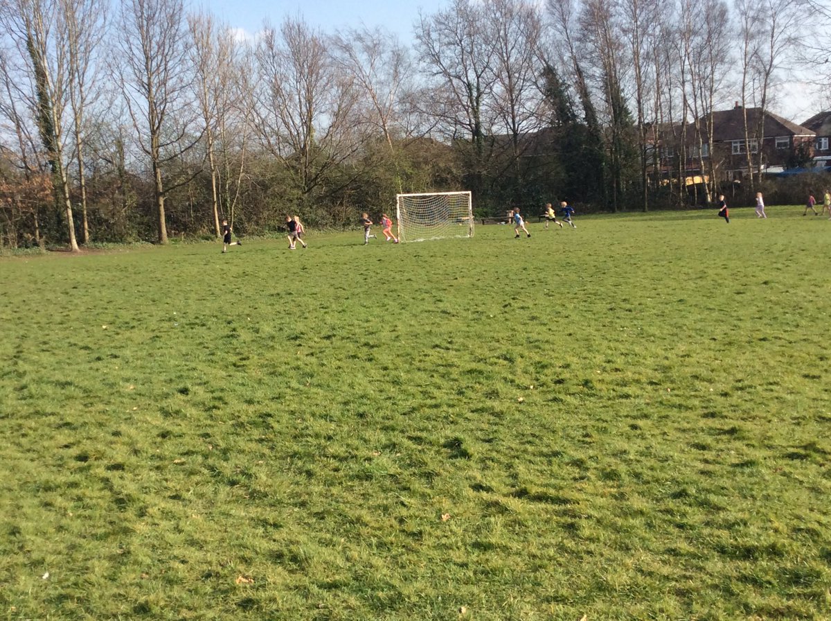 sthelensCEPS's tweet photo. Year 2 have enjoyed their Easter Fun Run this afternoon. Itβs safe to say after PE and a Fun Run, they will sleep tonight. #education #easterfunrun https://t.co/fHnAdz82AM