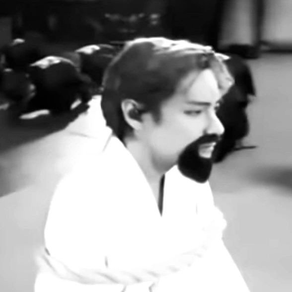 thvlina's tweet photo. 😭💜
#KimTaehyung #TAEHYUNG #btsv https://t.co/K0q6Fq8VN1