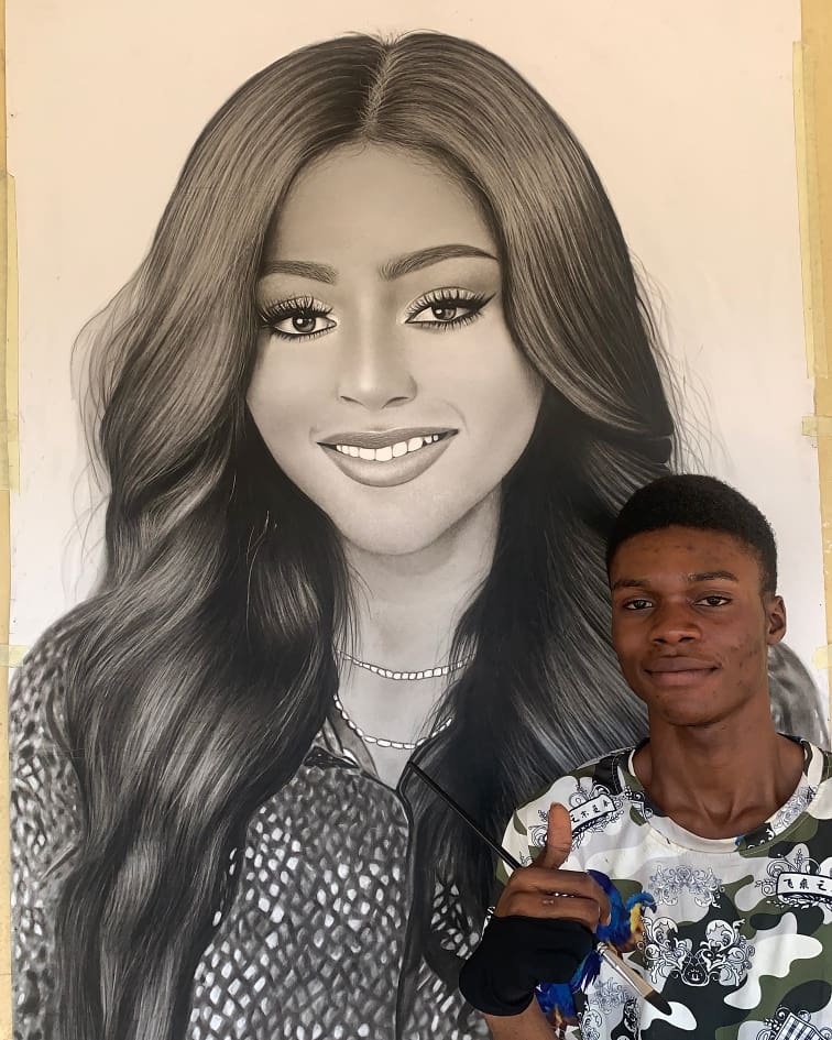 SaheedopeyemiO1's tweet photo. Here is the final shot of the hyperrealistic pencil drawing I made for the popular nollywood artist. @reginadaniels__ @retvng.. @Prince_NedNwoko... Pls help me to retweet till she sees it... 🙏🙏 https://t.co/Z3GQzcTdQi