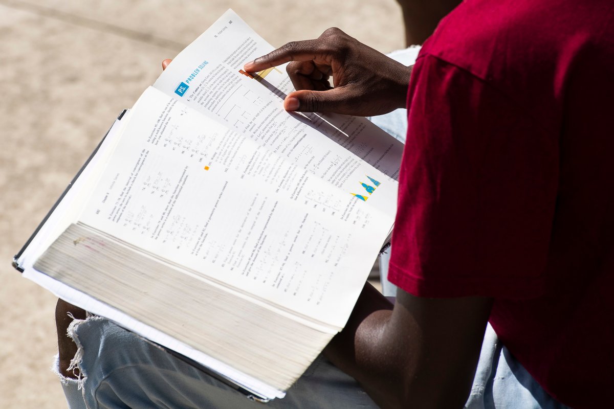 ncaaec's tweet image. In preparation for an @NCAA or @NCAADII official visit:

✅ Register for an @ncaaec Certification account.
✅ Know your core-course GPA.
✅ Know your @OfficialSAT/@ACT scores, if required.
✅ Know your NCAA ID.
✅ Be on the school's IRL.
✅ Ask questions!