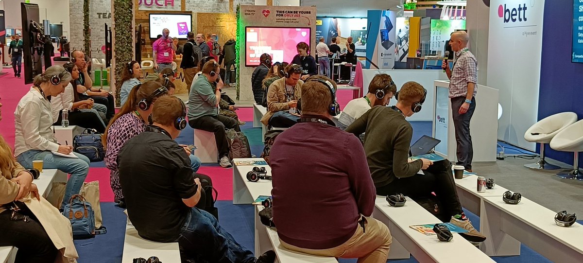 Great turnout for this afternoon's #Bett2022 session on Sharing Experiences of a Computing Deep Dive.

<a href="/computingchamps/">Neil Rickus</a> kicking things off....

<a href="/wnfranklin/">Will Franklin</a> <a href="/KJSICT/">Kelvin Stephens</a> @satyamaremanda <a href="/SouthWestCAS/">CAS South West</a> <a href="/MsBClarke/">Beverly Clarke MBE</a>