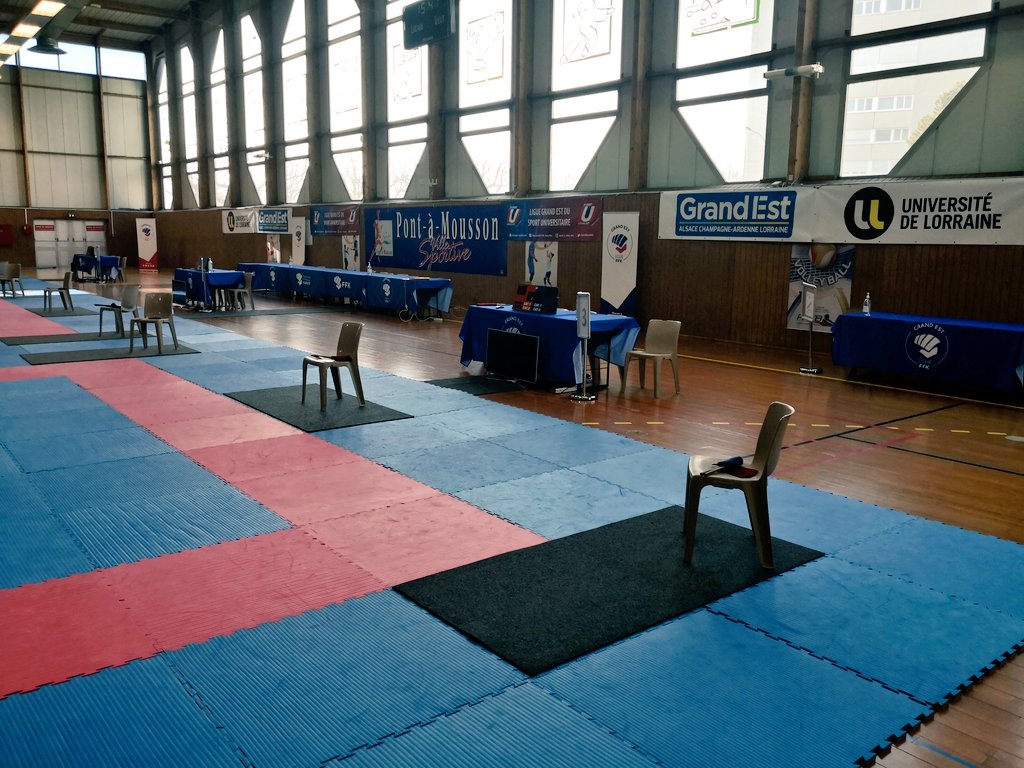 J-1 avant le Championnat de France Universitaire de Karaté !  Derniers préparatifs en cours, prêts à accueillir les participants !

#ffsu #cfukaraté #sportunancymetz #sportuniversitaire <a href="/Olivier_Mor1/">Olivier MORIN</a> @CedricTerret <a href="/SophiePierron1/">Sophie PIERRON</a> <a href="/AntonyCaps/">©aps 🅰️ntony</a> <a href="/mutzenhardt/">Pierre Mutzenhardt</a> <a href="/LaMGEL/">La MGEL</a> #karate #sportu