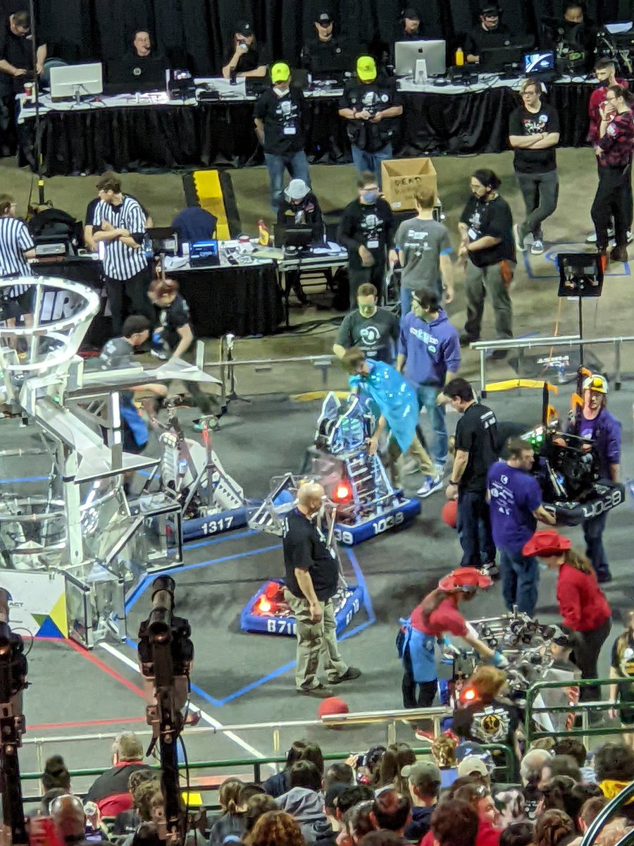 LakotaRobotics's tweet photo. Buckeye Regional Day 1 of matches.  Setting up for match 18.  Watch live @thebluealliance #LakotaRobotics #omrobots #WEareLakota https://t.co/XCGLDVL72J