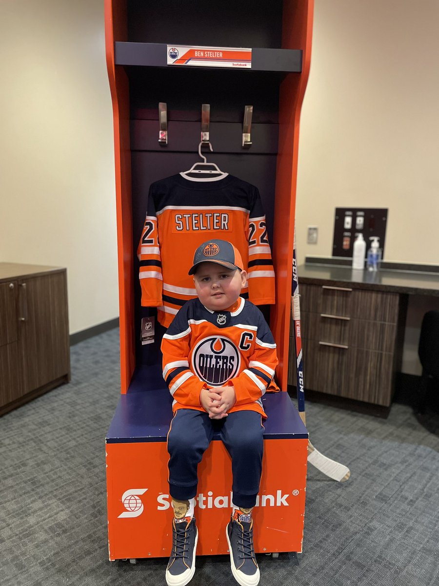 m_dan25's tweet image. What an amazing night! Thank you so much @scotiabank @brian_d_porter @ashifmawji @EdmontonOilers and everyone else that made the night so special for Ben and our family. We are so grateful for everything. Ben is on cloud nine and will never forget this night! Our hearts are full!