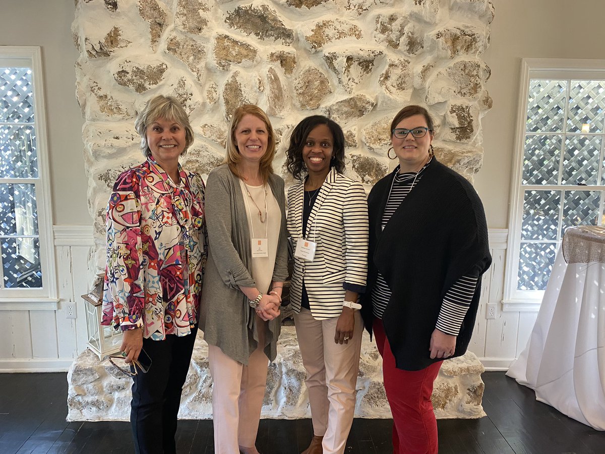 katiewbarber's tweet photo. Excited to learn alongside @Womenedleaders today! #WeLeadSC https://t.co/NIkvTiFlHl