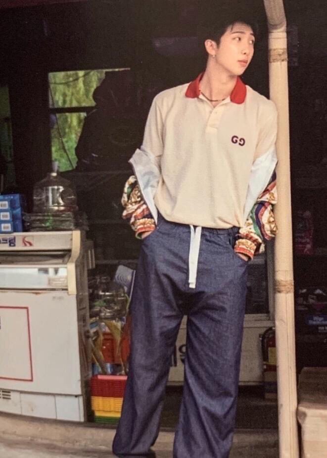 jvnggkuk's tweet photo. oh this pic of him https://t.co/QUDJQm8ds2