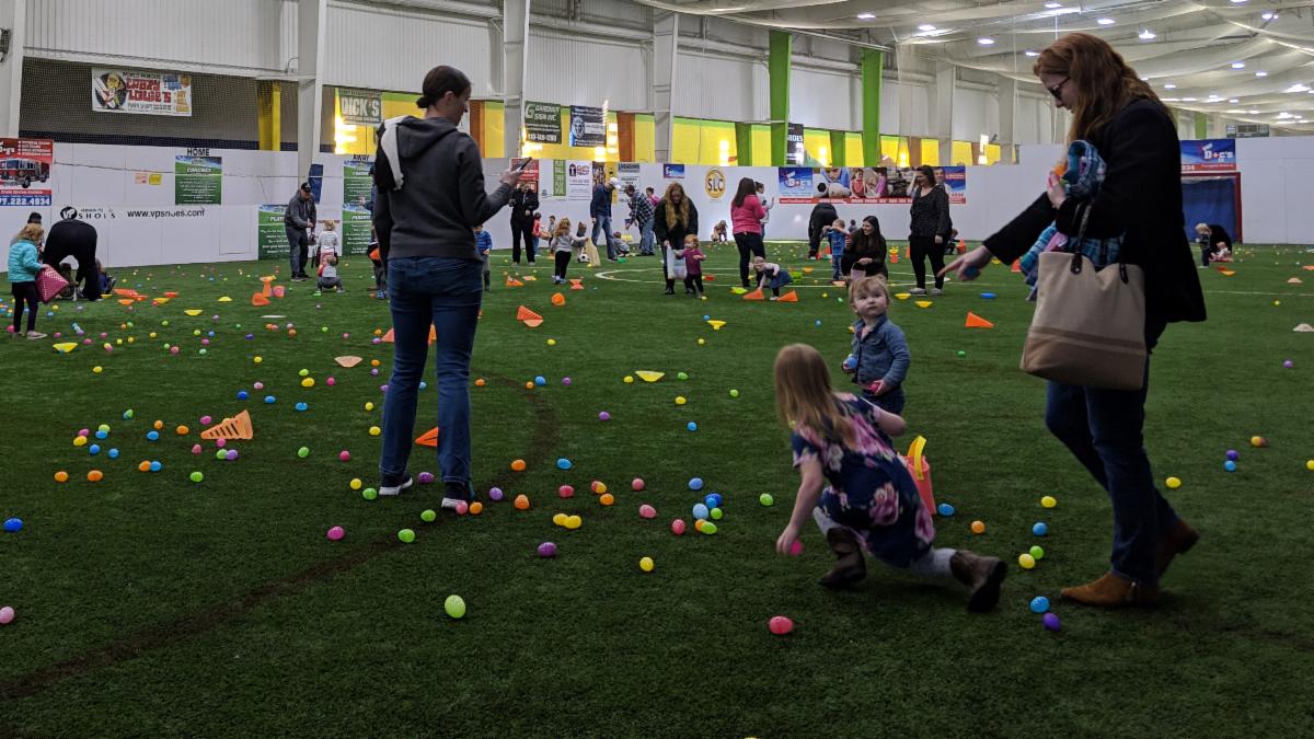 shorebirds's tweet photo. TOMORROW, the Shorebirds and Crown Sports Center are hosting Coast Country Easter Fest at Crown Sports Center! National Anthem Tryouts,  Easter Egg Hunt, and so much more are planned so join us Mar. 26!

Learn More 👉 https://t.co/FOyiegZfXV

#FlyTogether | #CommUNITY https://t.co/iW29e6d6Yw