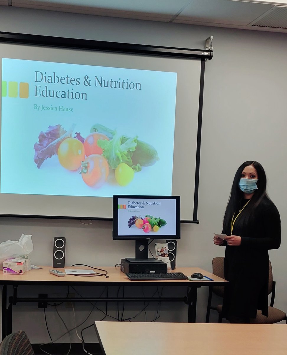 CCCNutrition's tweet photo. #RD2B Jessica at Helwig Health and Diabetes Center teaching diabetes-focused nutrition education to caregivers at long-term care facilities. #CCCnutrition #internsinaction #diabetesawareness, #diabeteseducators #nutrition https://t.co/qSTEKPdsUl
