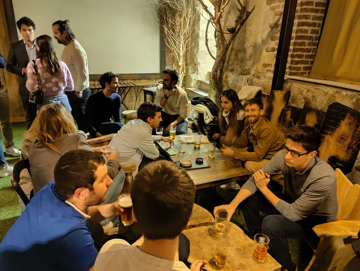 esprit_sport's tweet photo. Après avoir faire le gros dos pour laisser passer une nouvelle vague épidémique, la team Esprit Sport s'est retrouvée cette semaine pour mettre en application la formule qui met tout le monde d'accord: GOOD PEOPLE + GOOD DRINKS = GOOD VIBES. https://t.co/lx65YIUdga