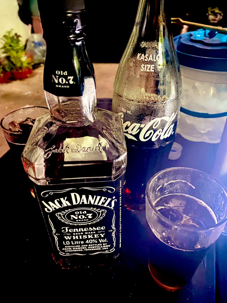 kenbailingo's tweet photo. Happy weekend! #JaCoke 🙈 https://t.co/hV1SYHxfZR