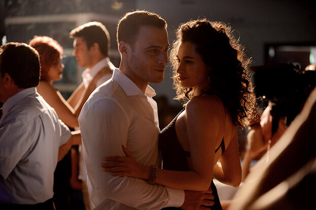 Эмре кинай «в ожидании солнца». Краткое содержание в ожидании солнца всех серий. Зейнеп и керем сериал. Керем и гюнеш в ожидании солнца. В ожидании солнца / güneşi beklerken, 2013–2014.