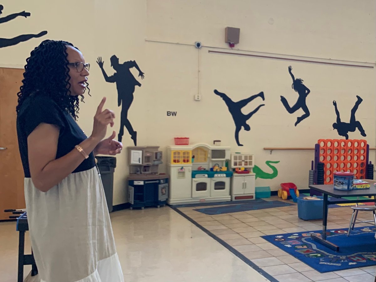 Principal Erica Phillips gave me a tour, and let me tell y’all — being back in a school and seeing the kiddos gave me all the warm fuzzies 🥰 🐊 Good things are happening in NC’s schools!
