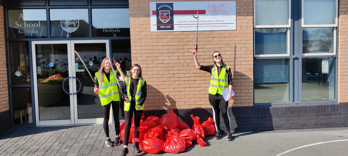 Alun School Council tweet media