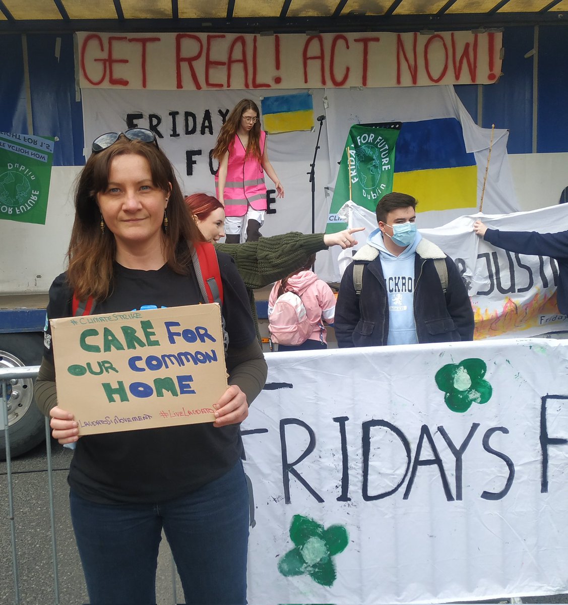 Janemellett's tweet photo. #FridaysForFuture #Dublin #GlobalClimateStrike Week 172 great to see @BelvedereSJ well represented today @GretaThunberg #StandWithUkraine https://t.co/tfeytPrKBq