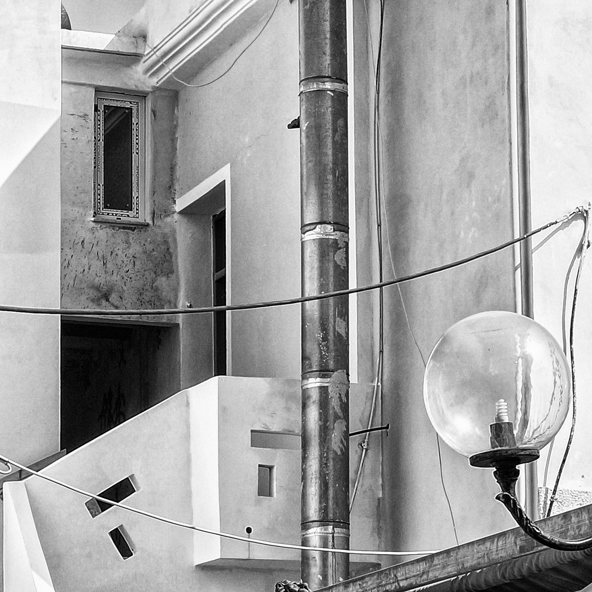 arqstracturas's tweet photo. GM #NFT folks 😁

Who likes to play with geometric forms in the urban space? 

Hope you enjoy this Arqstractura and its composition!

#NFTColelction #abstractart #architecture #cities #geometricforms #space #urban #nftartist #nftcollectors #openseanfts https://t.co/PYFS5VBal4
