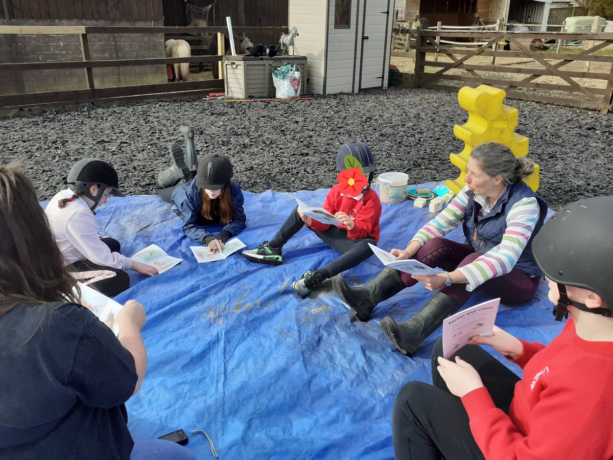 VPSCarluke's tweet photo. Fantastic fun and learning with Lee and volunteers from @CarlukeHS #Equitots #Equity #LearningOutdoors https://t.co/jbRQ2IB5P9